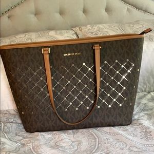 Michael Kors Jet Set Travel Tote